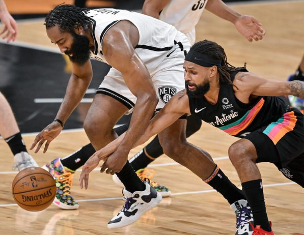 IM体育官网-雷恩足球俱乐部在比赛中脱颖而出什么意思